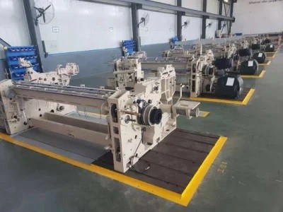 Διπλό ακροφύσιο 200cm 1000 περιστροφής/λεπτό ταχύτητας αργαλειών αέρα αεριωθούμενο υφαίνοντας μηχανή βαμβακιού υφάσματος