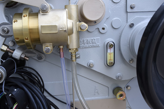 3.7KW αέρα αεριωθούμενη υφαίνοντας μηχανή υψηλής ταχύτητας ακροφυσίων αργαλειών 1000RPM ενιαία