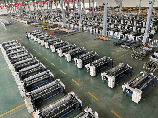 Διπλό ακροφύσιο Shuttleless Textile Machinery Water Jet Loom with Crank Cam